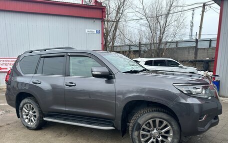 Toyota Land Cruiser Prado 150 рестайлинг 2, 2018 год, 6 500 000 рублей, 2 фотография