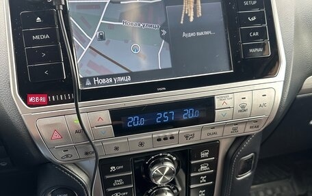 Toyota Land Cruiser Prado 150 рестайлинг 2, 2018 год, 6 500 000 рублей, 9 фотография