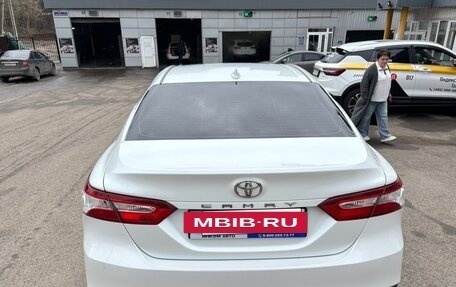 Toyota Camry, 2019 год, 2 490 000 рублей, 5 фотография