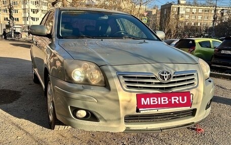 Toyota Avensis III рестайлинг, 2006 год, 750 000 рублей, 1 фотография