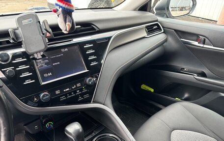 Toyota Camry, 2019 год, 2 490 000 рублей, 16 фотография