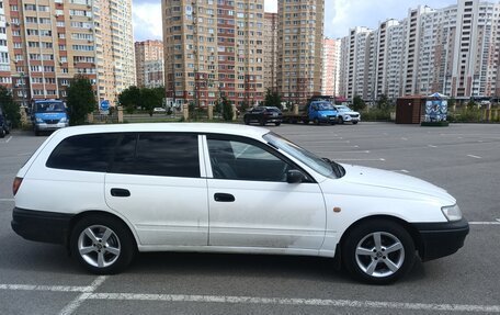 Toyota Caldina, 2000 год, 410 000 рублей, 2 фотография