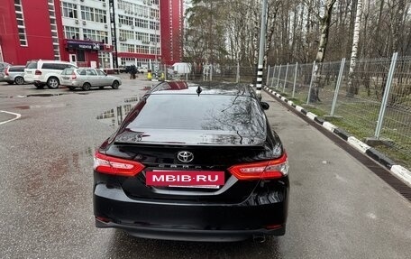 Toyota Camry, 2021 год, 3 500 000 рублей, 4 фотография