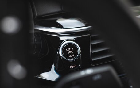 BMW 5 серия, 2018 год, 2 850 000 рублей, 28 фотография