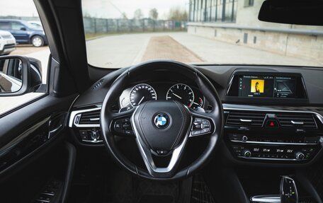 BMW 5 серия, 2018 год, 2 850 000 рублей, 27 фотография