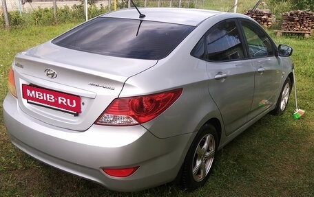 Hyundai Solaris II рестайлинг, 2012 год, 700 000 рублей, 5 фотография