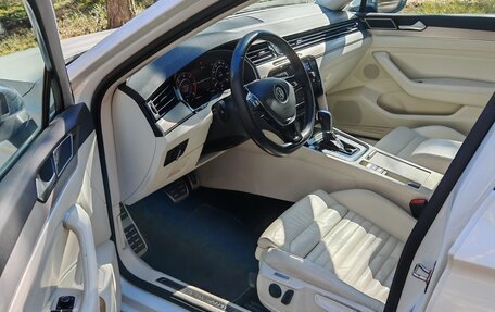 Volkswagen Passat B8 рестайлинг, 2019 год, 2 400 000 рублей, 9 фотография