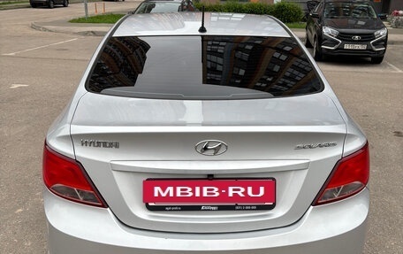 Hyundai Solaris II рестайлинг, 2015 год, 990 000 рублей, 3 фотография