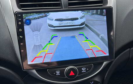 Hyundai Solaris II рестайлинг, 2015 год, 990 000 рублей, 13 фотография