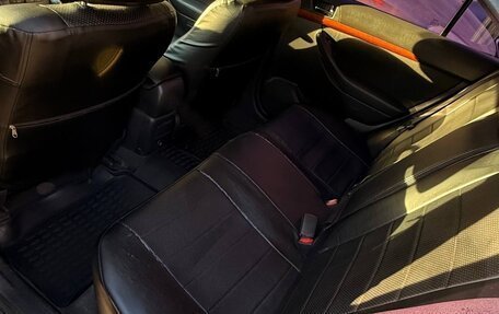 Toyota Avensis III рестайлинг, 2006 год, 750 000 рублей, 10 фотография