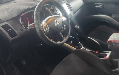 Mitsubishi Outlander III рестайлинг 3, 2007 год, 1 140 000 рублей, 5 фотография