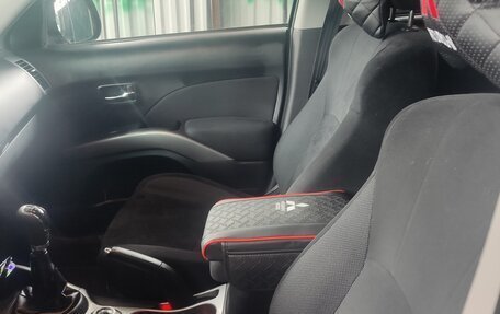 Mitsubishi Outlander III рестайлинг 3, 2007 год, 1 140 000 рублей, 4 фотография