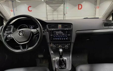 Volkswagen Golf VII, 2020 год, 2 300 000 рублей, 14 фотография