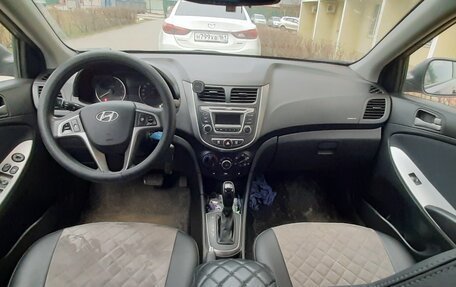 Hyundai Solaris II рестайлинг, 2015 год, 999 999 рублей, 6 фотография