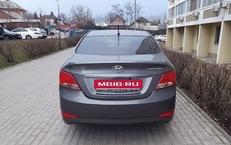 Hyundai Solaris II рестайлинг, 2015 год, 999 999 рублей, 4 фотография