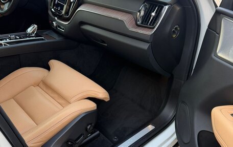 Volvo XC60 II, 2021 год, 5 800 000 рублей, 10 фотография