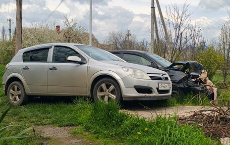 Opel Astra H, 2004 год, 330 000 рублей, 2 фотография