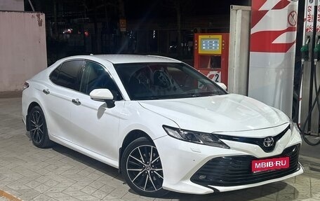 Toyota Camry, 2018 год, 2 100 000 рублей, 1 фотография