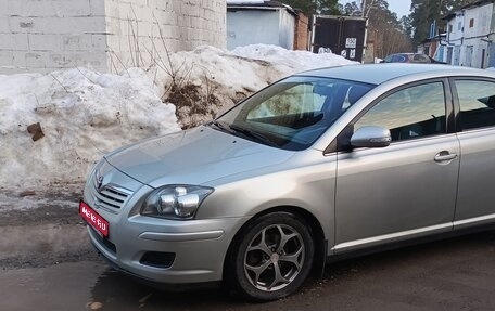 Toyota Avensis III рестайлинг, 2007 год, 800 000 рублей, 1 фотография