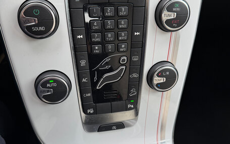 Volvo V40 Cross Country I, 2013 год, 1 999 999 рублей, 10 фотография