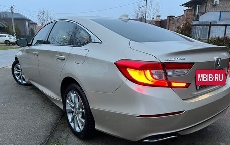 Honda Accord IX рестайлинг, 2018 год, 1 980 000 рублей, 6 фотография