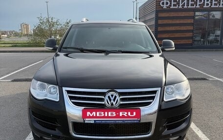 Volkswagen Touareg III, 2007 год, 1 000 000 рублей, 2 фотография