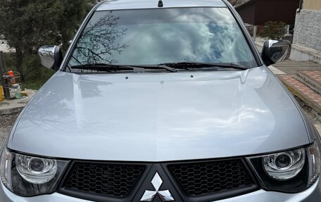 Mitsubishi L200 IV рестайлинг, 2012 год, 1 850 000 рублей, 3 фотография