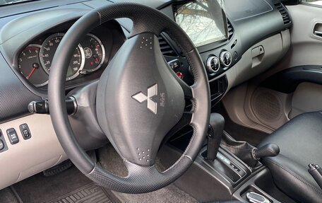 Mitsubishi L200 IV рестайлинг, 2012 год, 1 850 000 рублей, 10 фотография