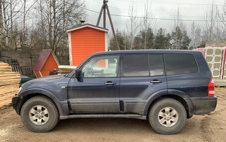 Mitsubishi Pajero III рестайлинг, 2002 год, 700 000 рублей, 3 фотография