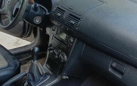 Toyota Avensis III рестайлинг, 2007 год, 800 000 рублей, 13 фотография