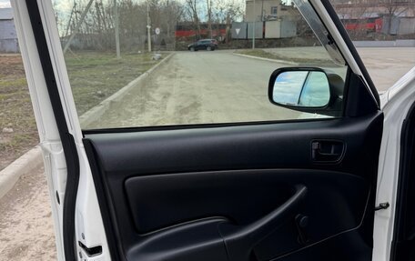Toyota Probox I, 2015 год, 1 000 000 рублей, 28 фотография