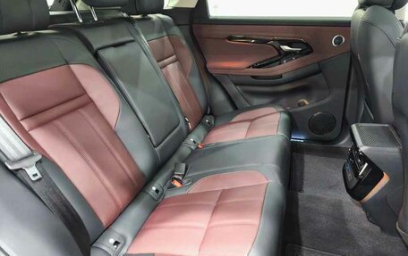 Land Rover Range Rover Evoque II, 2025 год, 6 090 000 рублей, 30 фотография