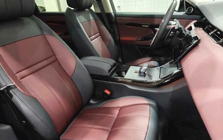 Land Rover Range Rover Evoque II, 2025 год, 6 090 000 рублей, 35 фотография