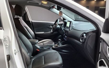 Hyundai Kona I, 2022 год, 1 968 000 рублей, 6 фотография