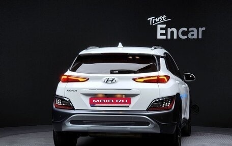 Hyundai Kona I, 2022 год, 1 968 000 рублей, 4 фотография