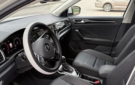 Volkswagen T-Roc I, 2020 год, 2 899 000 рублей, 18 фотография