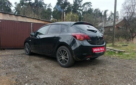 Opel Astra J, 2011 год, 620 000 рублей, 4 фотография