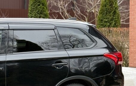 Mitsubishi Outlander III рестайлинг 3, 2019 год, 2 100 000 рублей, 7 фотография
