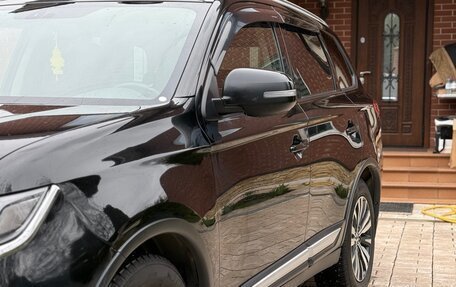 Mitsubishi Outlander III рестайлинг 3, 2019 год, 2 100 000 рублей, 9 фотография