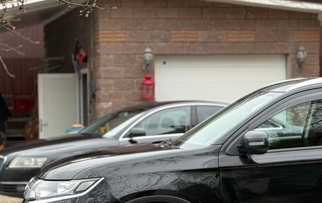 Mitsubishi Outlander III рестайлинг 3, 2019 год, 2 100 000 рублей, 6 фотография