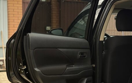 Mitsubishi Outlander III рестайлинг 3, 2019 год, 2 100 000 рублей, 20 фотография