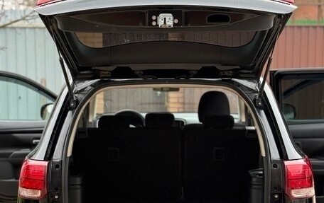 Mitsubishi Outlander III рестайлинг 3, 2019 год, 2 100 000 рублей, 14 фотография