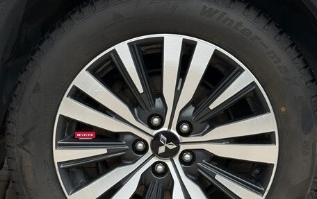 Mitsubishi Outlander III рестайлинг 3, 2019 год, 2 100 000 рублей, 33 фотография