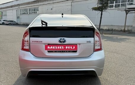 Toyota Prius, 2014 год, 1 100 000 рублей, 9 фотография