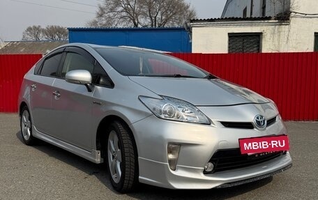 Toyota Prius, 2014 год, 1 100 000 рублей, 2 фотография