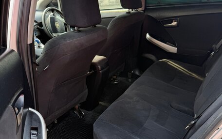 Toyota Prius, 2014 год, 1 100 000 рублей, 19 фотография