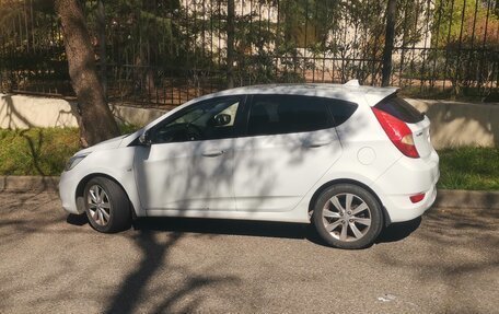 Hyundai Solaris II рестайлинг, 2013 год, 650 000 рублей, 2 фотография