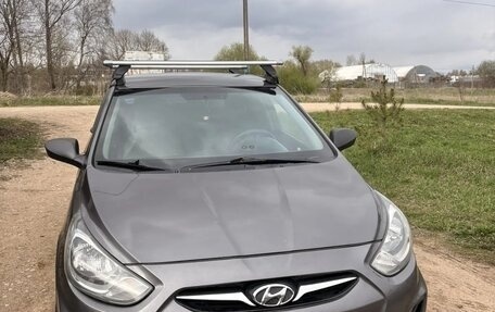 Hyundai Solaris II рестайлинг, 2011 год, 750 000 рублей, 3 фотография