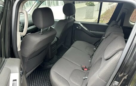 Nissan Pathfinder, 2007 год, 1 185 000 рублей, 21 фотография