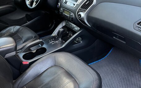 Hyundai ix35 I рестайлинг, 2011 год, 950 000 рублей, 10 фотография